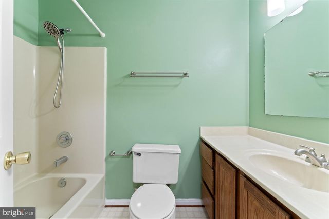 5812 GLEN EAGLES DR, Fredericksburg, VA 22407