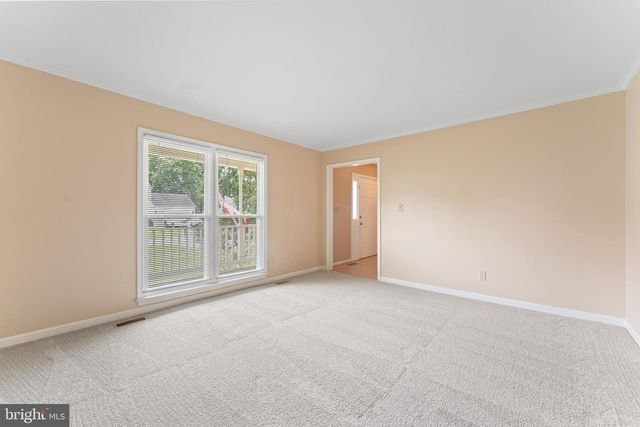 5812 GLEN EAGLES DR, Fredericksburg, VA 22407