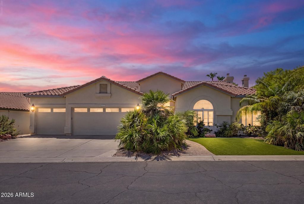 4639 E LA MIRADA Way, Phoenix, AZ 85044 — exterior