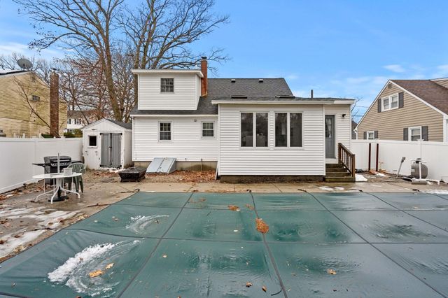 74 S Fremont Street, Manchester, NH 03103