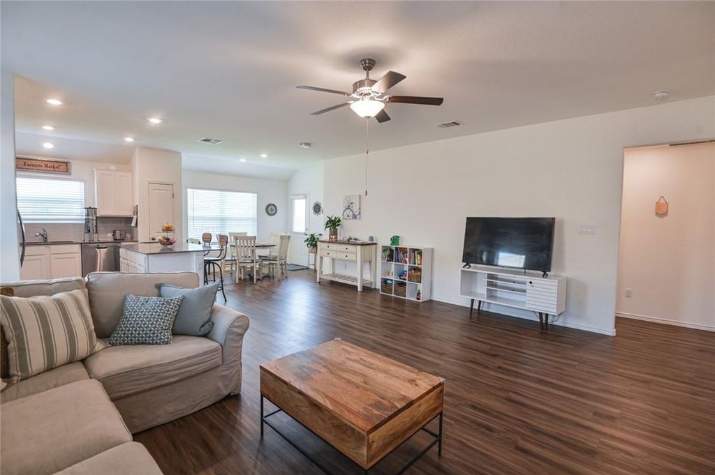 1108 Nokota BND, Georgetown, TX 78626