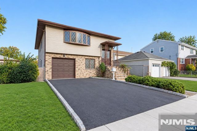 55 Grant Street, Elmwood Park, NJ 07407