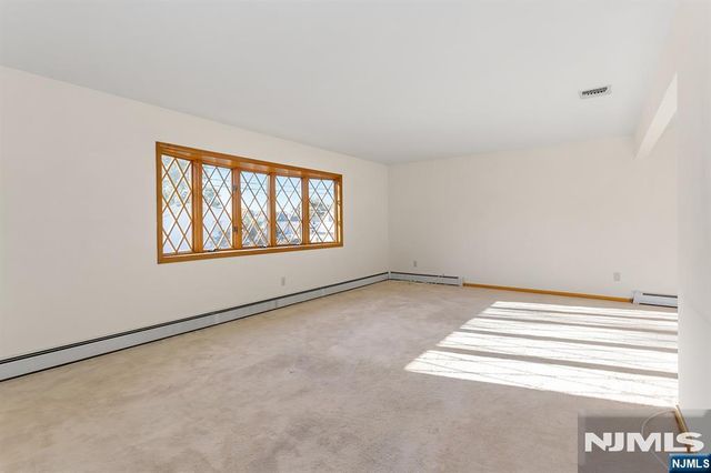 55 Grant Street, Elmwood Park, NJ 07407