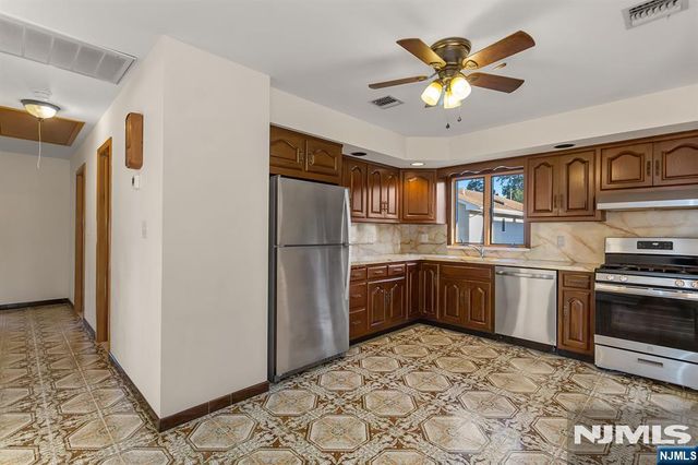 55 Grant Street, Elmwood Park, NJ 07407