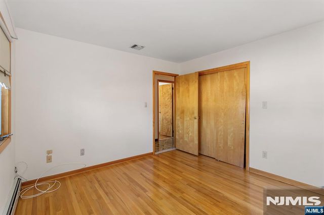 55 Grant Street, Elmwood Park, NJ 07407