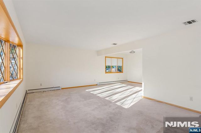 55 Grant Street, Elmwood Park, NJ 07407