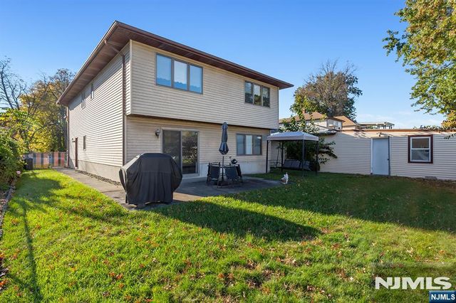 55 Grant Street, Elmwood Park, NJ 07407