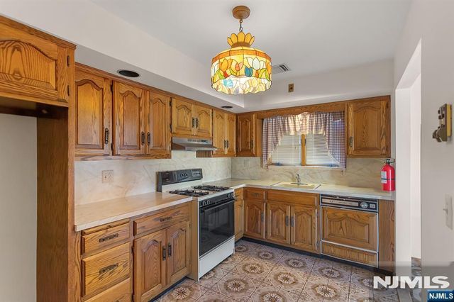 55 Grant Street, Elmwood Park, NJ 07407