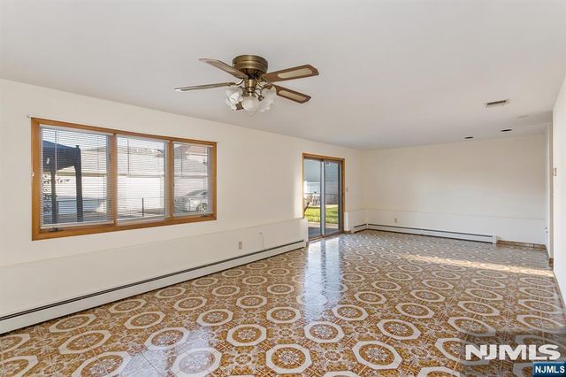 55 Grant Street, Elmwood Park, NJ 07407