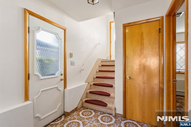 55 Grant Street, Elmwood Park, NJ 07407
