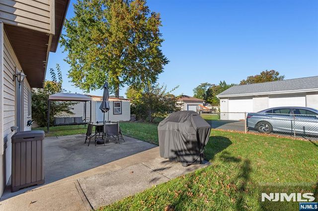 55 Grant Street, Elmwood Park, NJ 07407