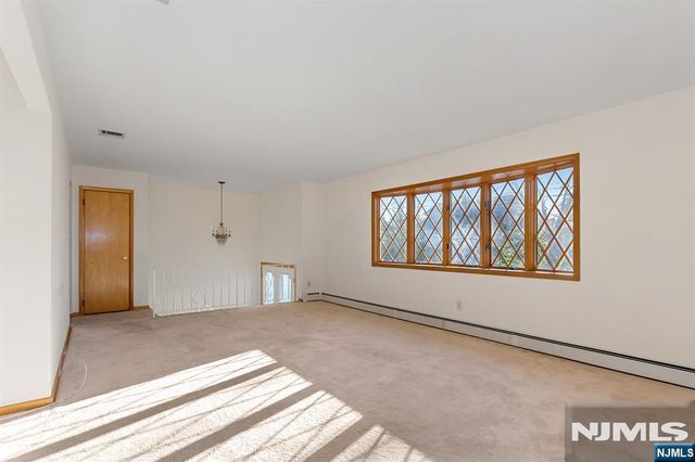 55 Grant Street, Elmwood Park, NJ 07407