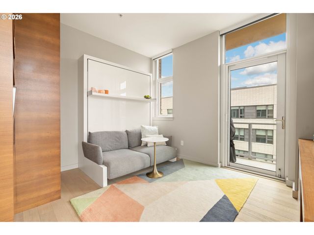 1930 S RIVER Dr W606, Portland, OR 97201