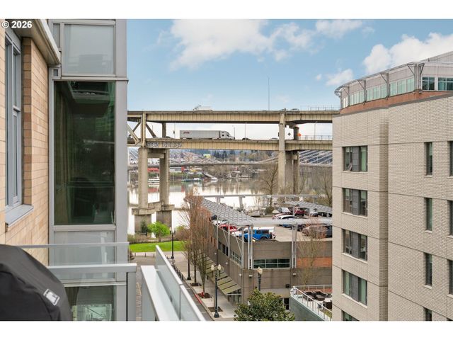 1930 S RIVER Dr W606, Portland, OR 97201