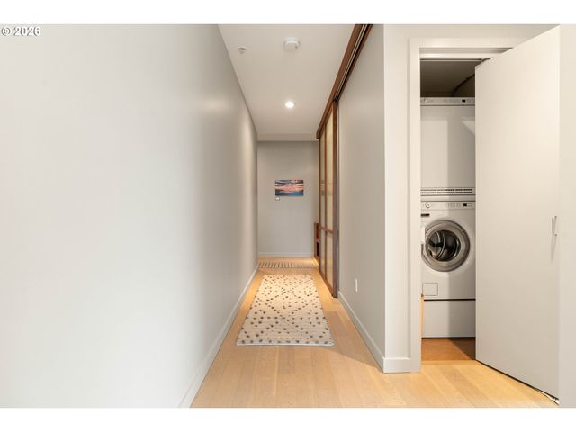 1930 S RIVER Dr W606, Portland, OR 97201