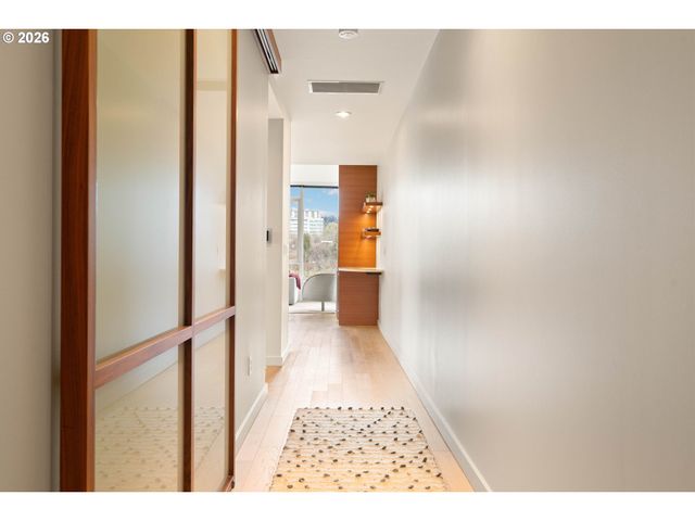 1930 S RIVER Dr W606, Portland, OR 97201