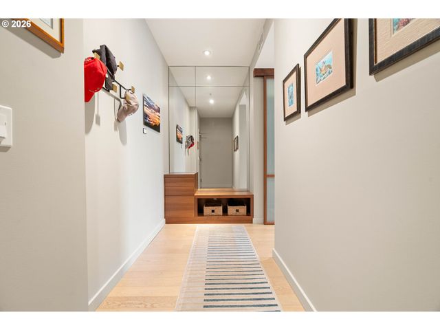 1930 S RIVER Dr W606, Portland, OR 97201