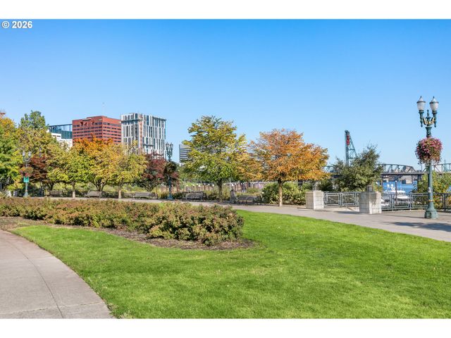 1930 S RIVER Dr W606, Portland, OR 97201