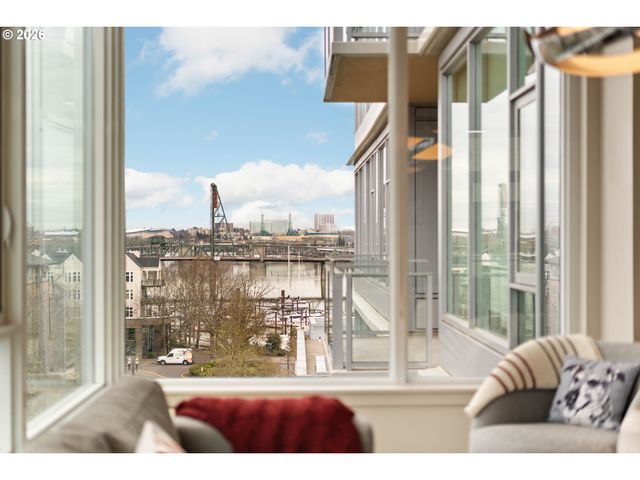 1930 S RIVER Dr W606, Portland, OR 97201