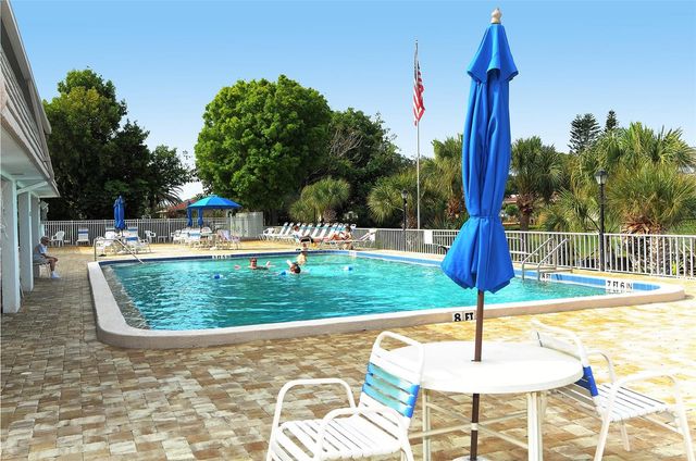 2607 RIVERBLUFF PARKWAY V145, Sarasota, FL 34231