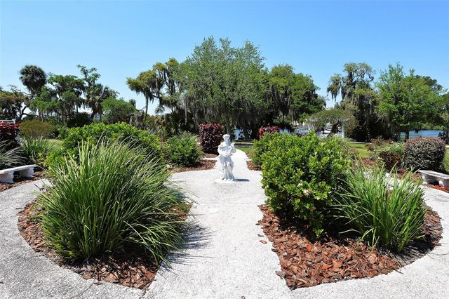 2607 RIVERBLUFF PARKWAY V145, Sarasota, FL 34231