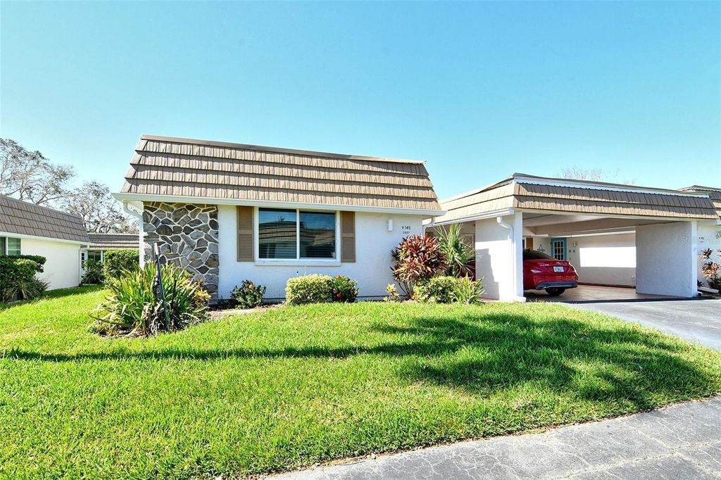 2607 RIVERBLUFF PARKWAY V145, Sarasota, FL 34231