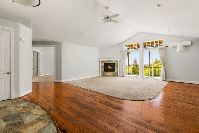 10360 Oak Canyon Dr, Penn Valley, CA 95946