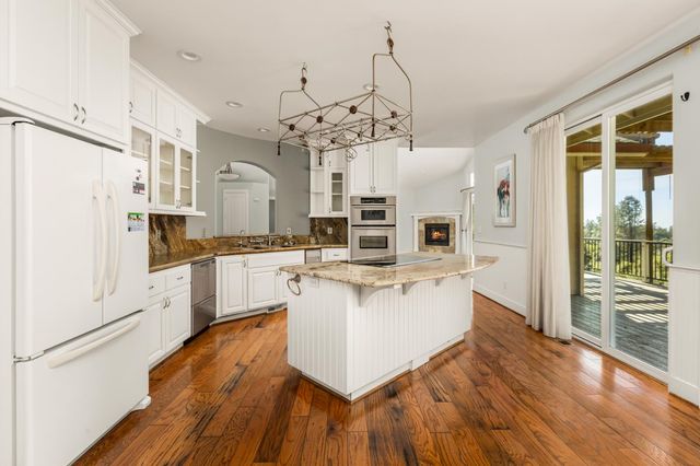 10360 Oak Canyon Dr, Penn Valley, CA 95946