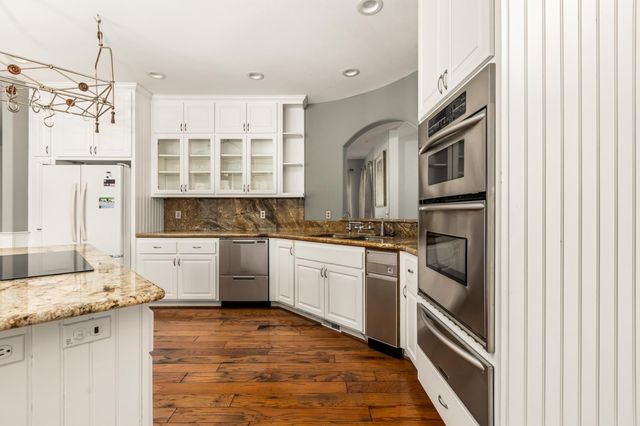 10360 Oak Canyon Dr, Penn Valley, CA 95946