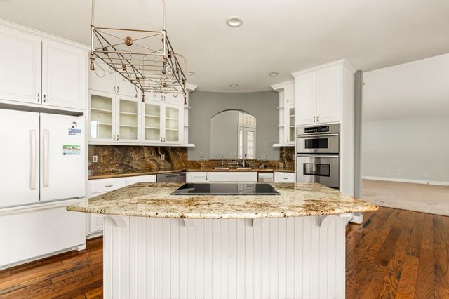 10360 Oak Canyon Dr, Penn Valley, CA 95946