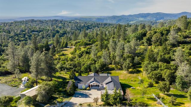 10360 Oak Canyon Dr, Penn Valley, CA 95946