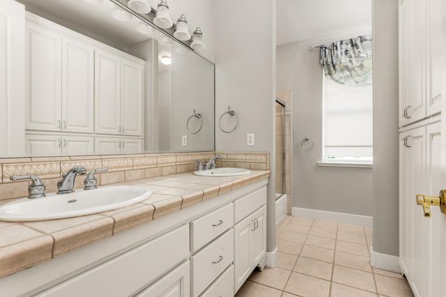 10360 Oak Canyon Dr, Penn Valley, CA 95946