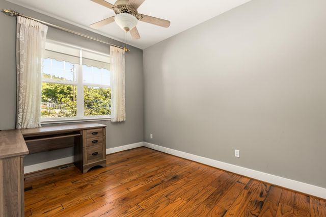 10360 Oak Canyon Dr, Penn Valley, CA 95946