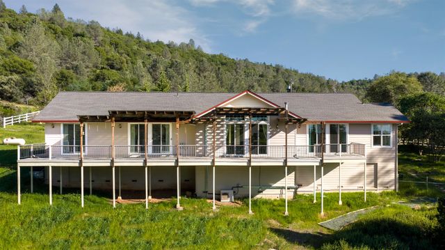 10360 Oak Canyon Dr, Penn Valley, CA 95946