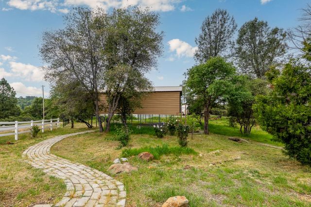 10360 Oak Canyon Dr, Penn Valley, CA 95946