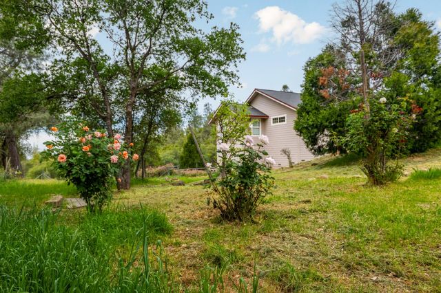 10360 Oak Canyon Dr, Penn Valley, CA 95946