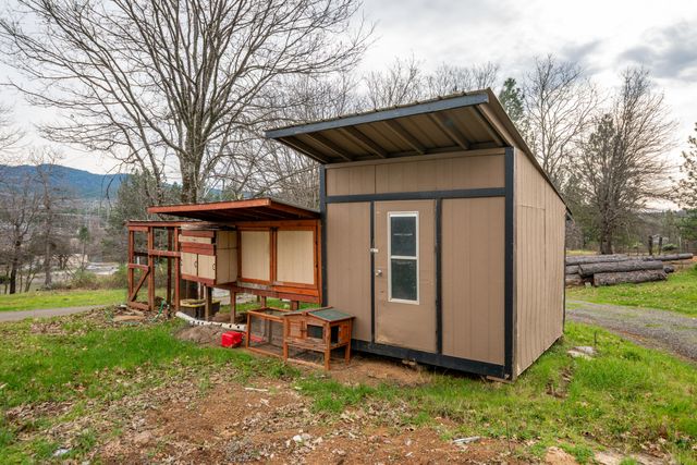 29800 Ranch Road, Montgomery Creek, CA 96065