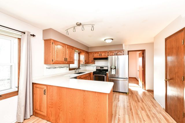 4205 Solun Road, Indianapolis, IN 46221