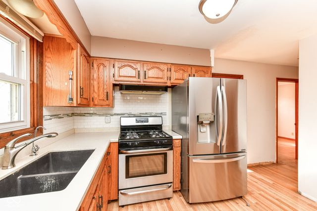 4205 Solun Road, Indianapolis, IN 46221