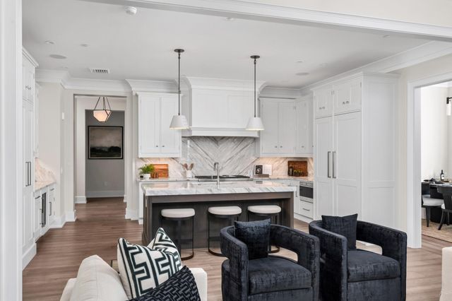 110 Woodmont Blvd N402, Nashville, TN 37205