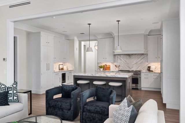 110 Woodmont Blvd N402, Nashville, TN 37205