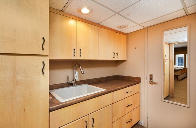 3920 Grand Avenue 2TW, Des Moines, IA 50312