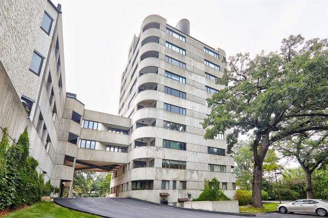 3920 Grand Avenue 2TW, Des Moines, IA 50312