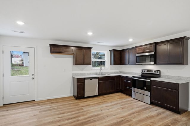 3901 BRAGG CT, Columbia, MO 65202