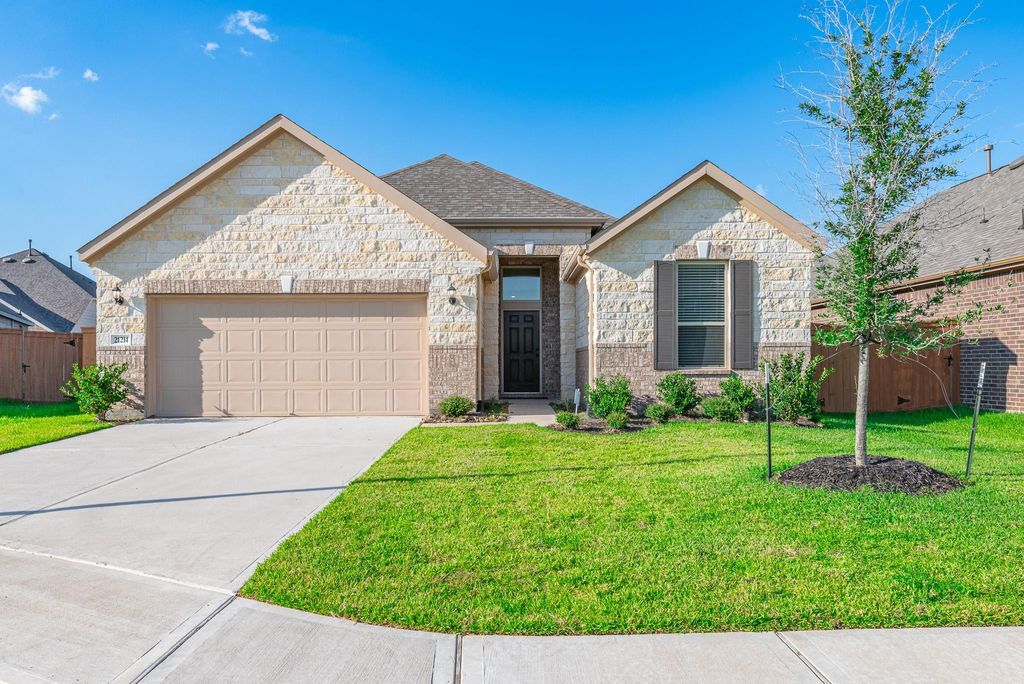 21214 Kanaka Drive, Cypress, TX 77433