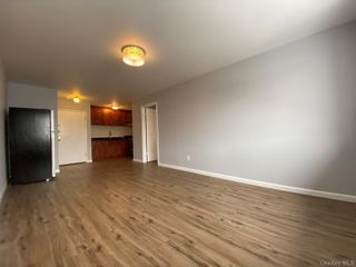 6122 168th Street 2R, Fresh Meadows, NY 11365