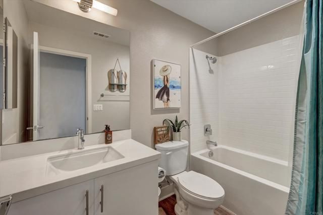 1570 Vista Del Mar Way 4, Oceanside, CA 92054