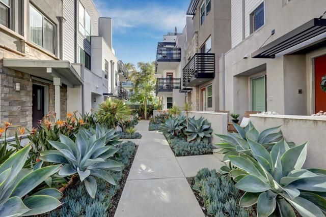 1570 Vista Del Mar Way 4, Oceanside, CA 92054