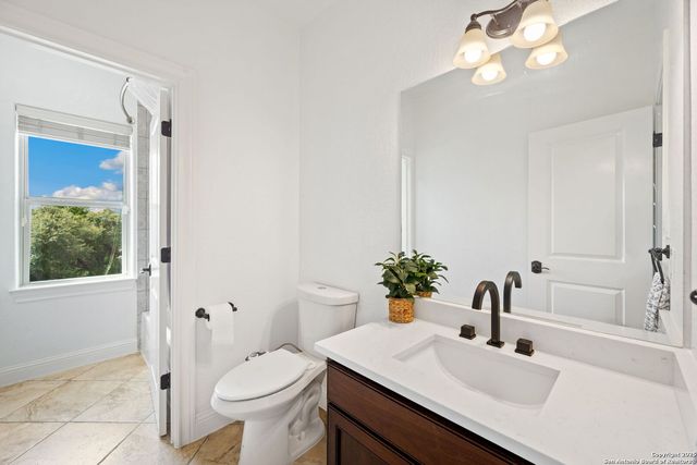 15311 Escarpment Oak, Helotes, TX 78023