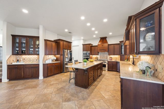 15311 Escarpment Oak, Helotes, TX 78023